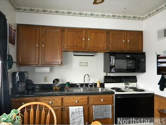 5th image of 405 White Bear Ave N