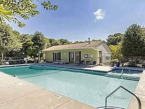 5th image of 4701 Blue Bird Ct