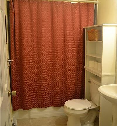 Bath with Ceramic Floors