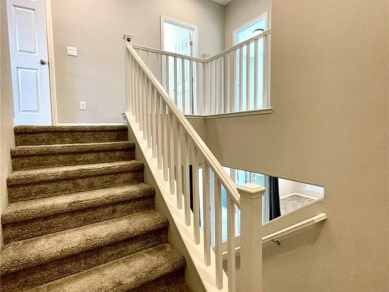 702 Cottonwood Hill Pl — Photo 16