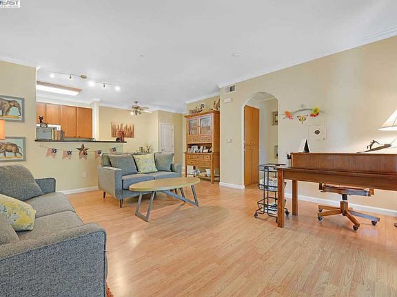 4th image of 801 S Winchester Blvd APT 1114