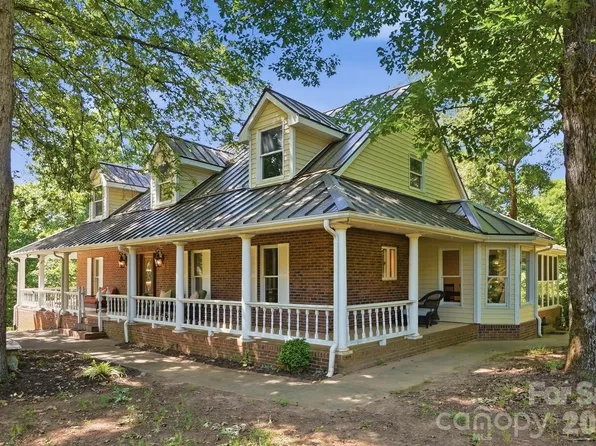 846 Windy Oaks Way, Lancaster, SC 29720