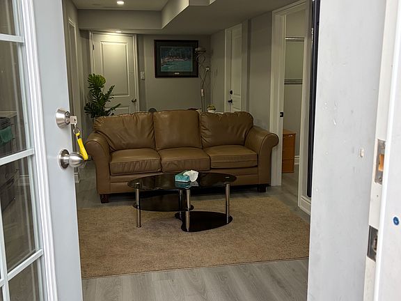 4th image of 156 Otterbein Rd #Basement