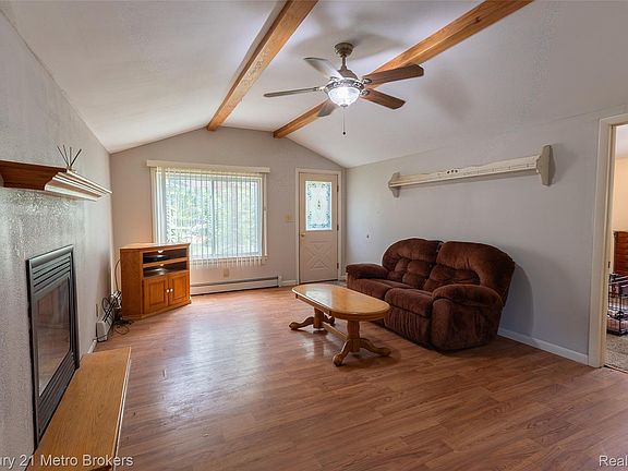 5th image of 3063 Stockbridge Ave