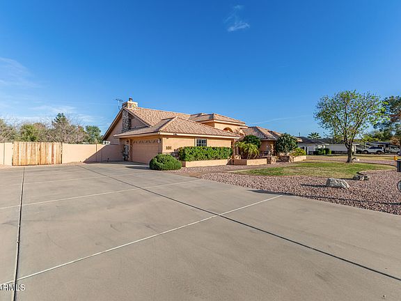 3rd image of 7419 N 79TH Lane