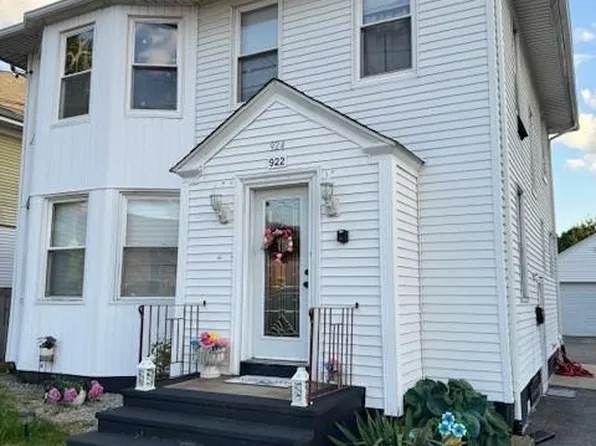 922 Park Ave, Cranston, RI 02910