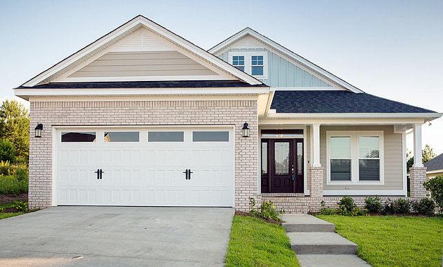 1st image of 3583 Spider Lily Way