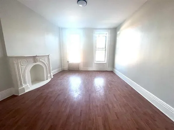 137 Palisade Avenue image 10 of 23