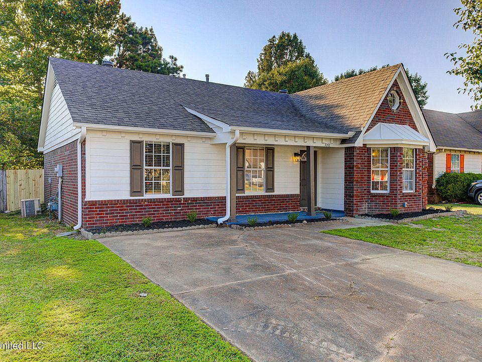 1st image of 7042 Foxhall Dr