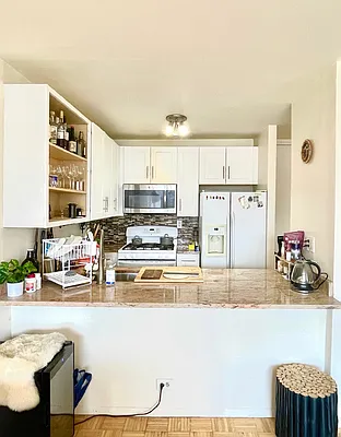 Rented by Corcoran | media 28