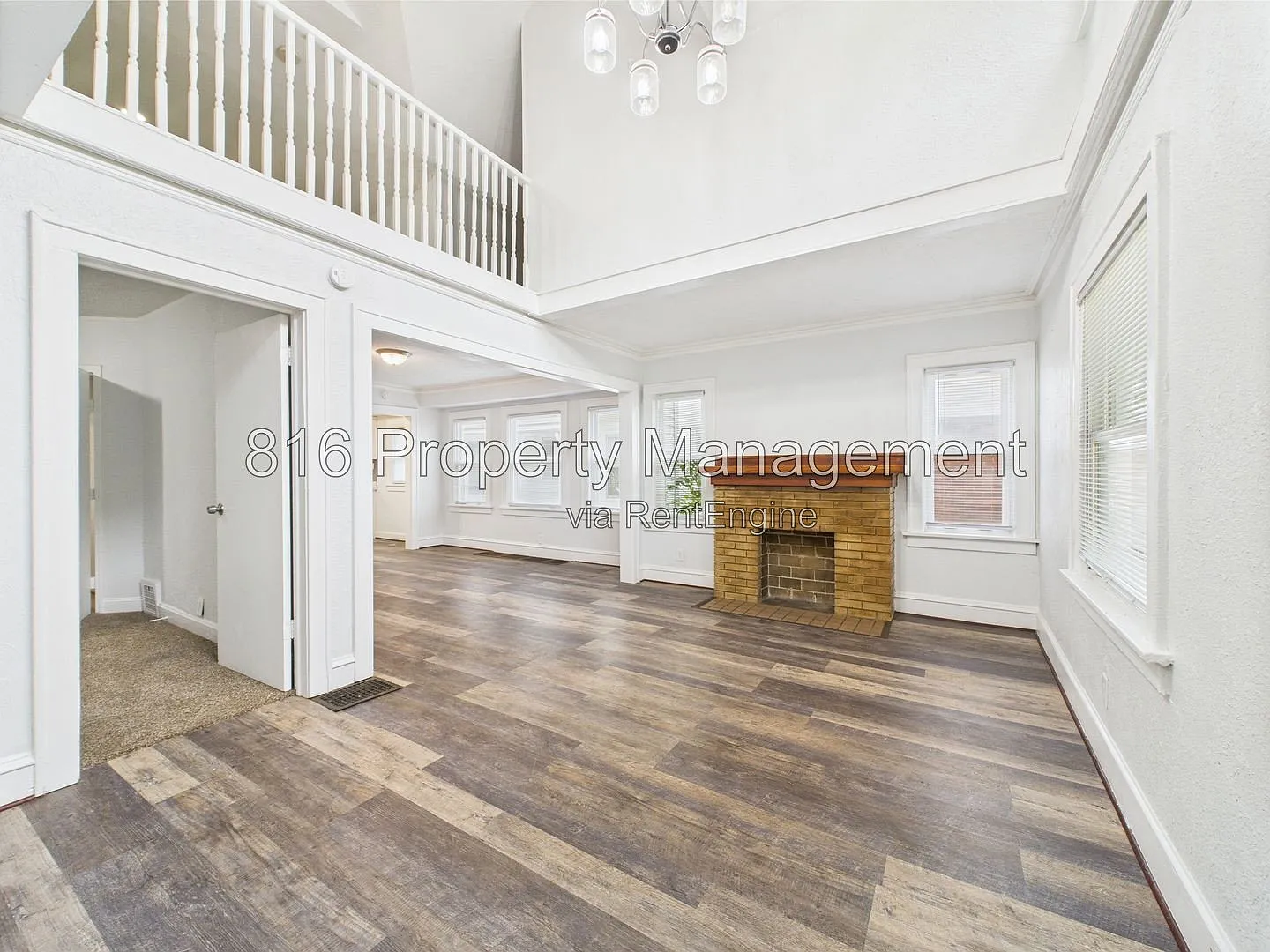 3 bed, 1.0 bath, 1156 sqft, $1,300 — Photo 2