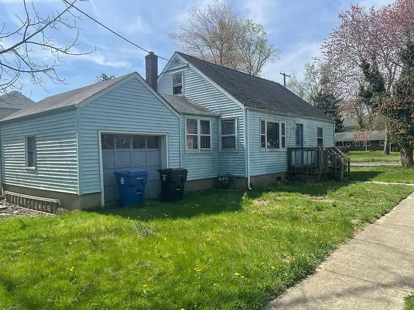 39 Orchard St, Red Bank, NJ 07701