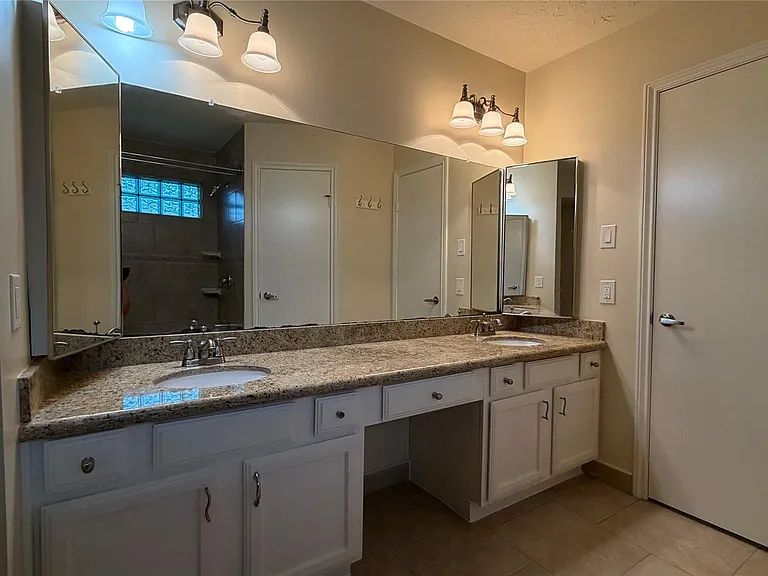 11614 Inga Ln — Photo 13