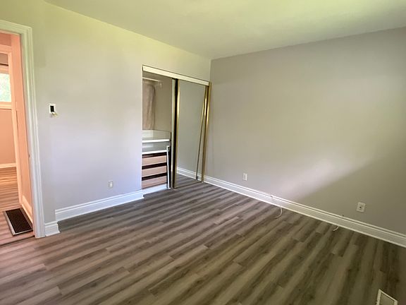 3rd image of 28 Orville St