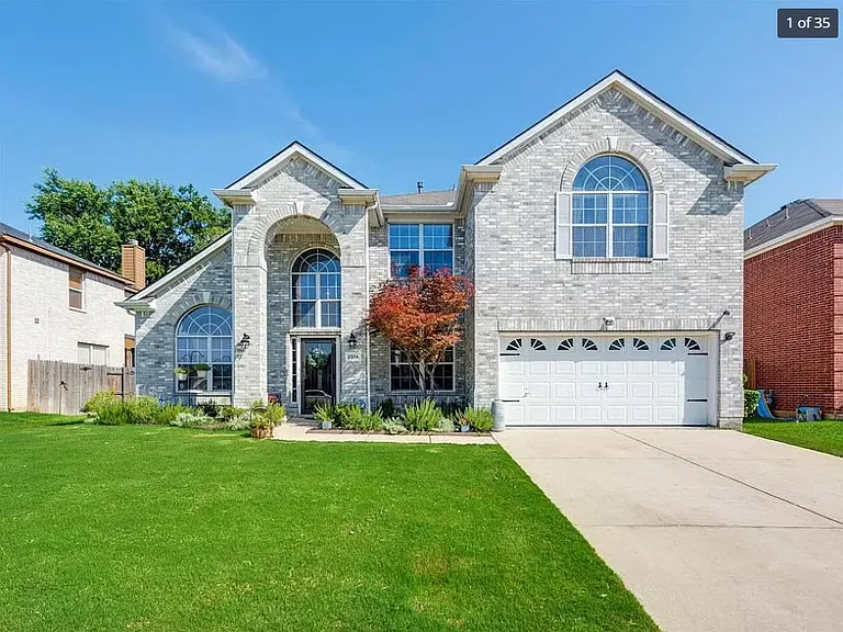 Windcastle Dr — Photo 1
