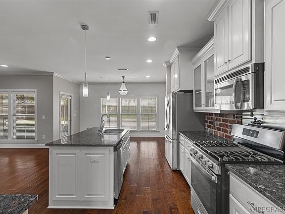5th image of 202 Cotton Ridge Ln