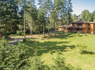 11109 107th Ave SW, Vashon, WA 98070