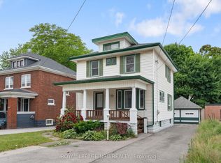 5129 McRae St, Niagara Falls, ON L2E1P6