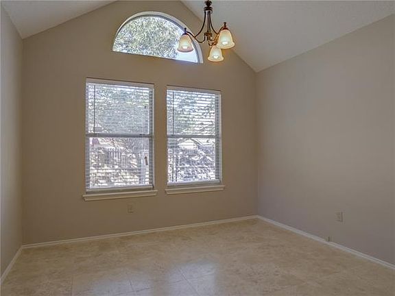 5th image of 5600 Shady Springs Trl