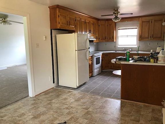 4th image of 9352 McKenzie Dr