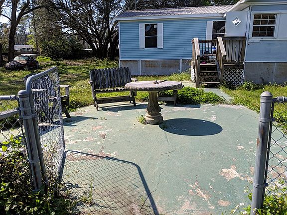 2nd image of 38 Alan Dr