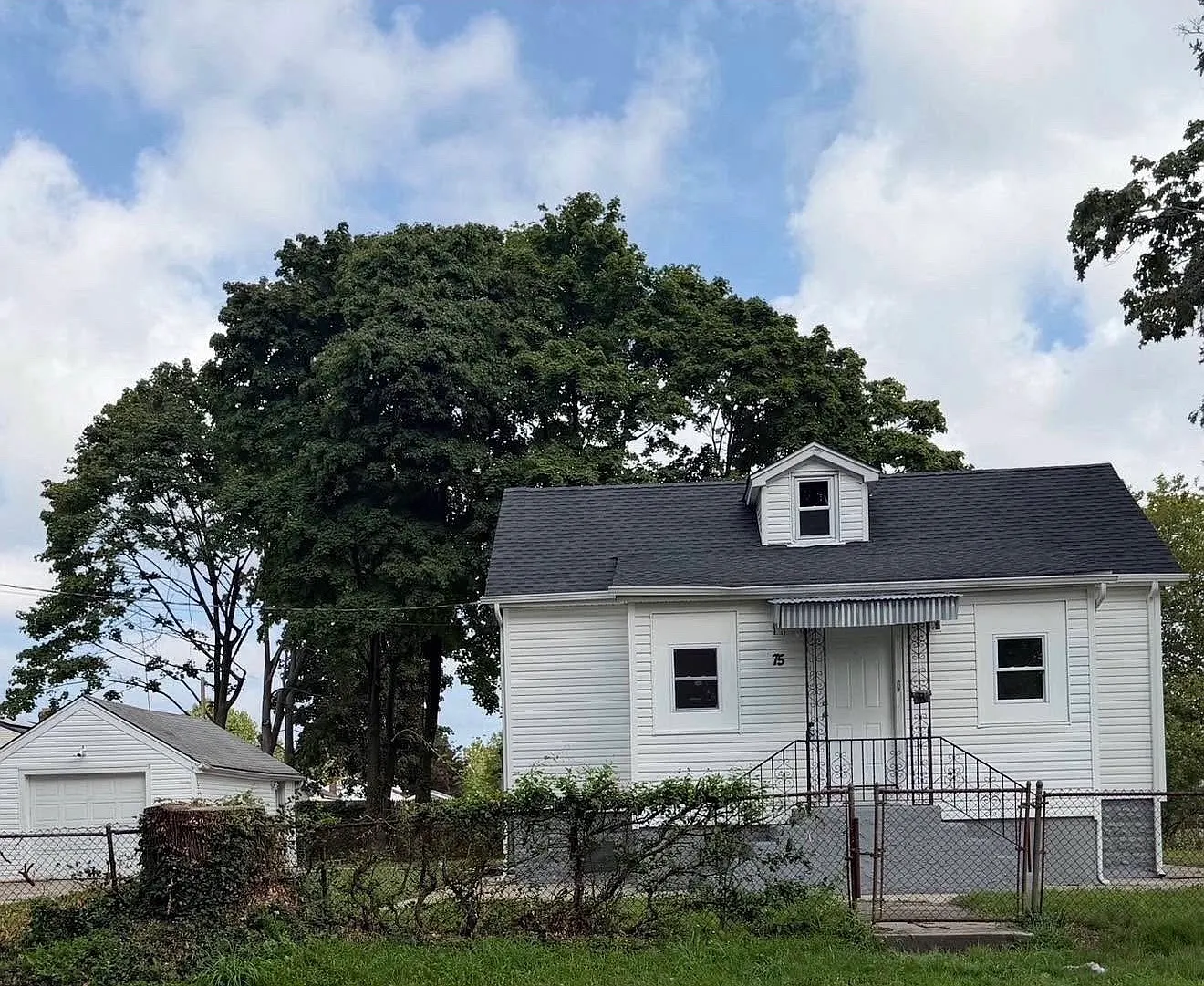 Apricot St, Central Islip — Photo 1