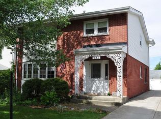 942 S Cedar Ave, Elmhurst, IL