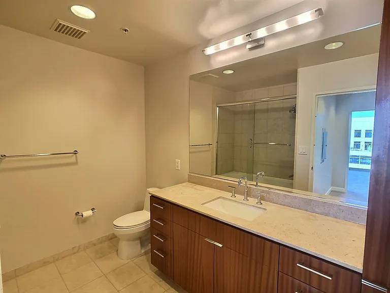 38 N Almaden Blvd #2006 — Photo 10