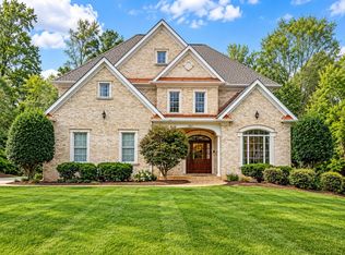 7517 Henson Forest Dr, Summerfield, NC 27358