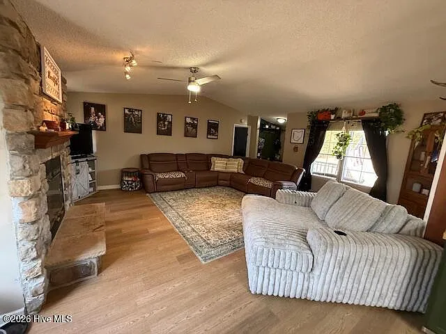 176 Old Fountain Rd — Photo 8