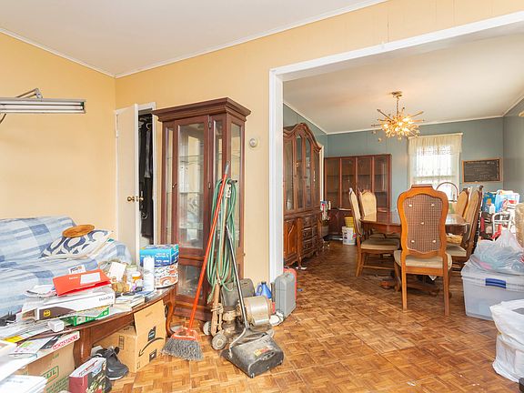 3rd image of 112-45 200th St