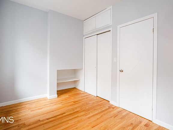 4th image of 336 W 49th St APT 5RW