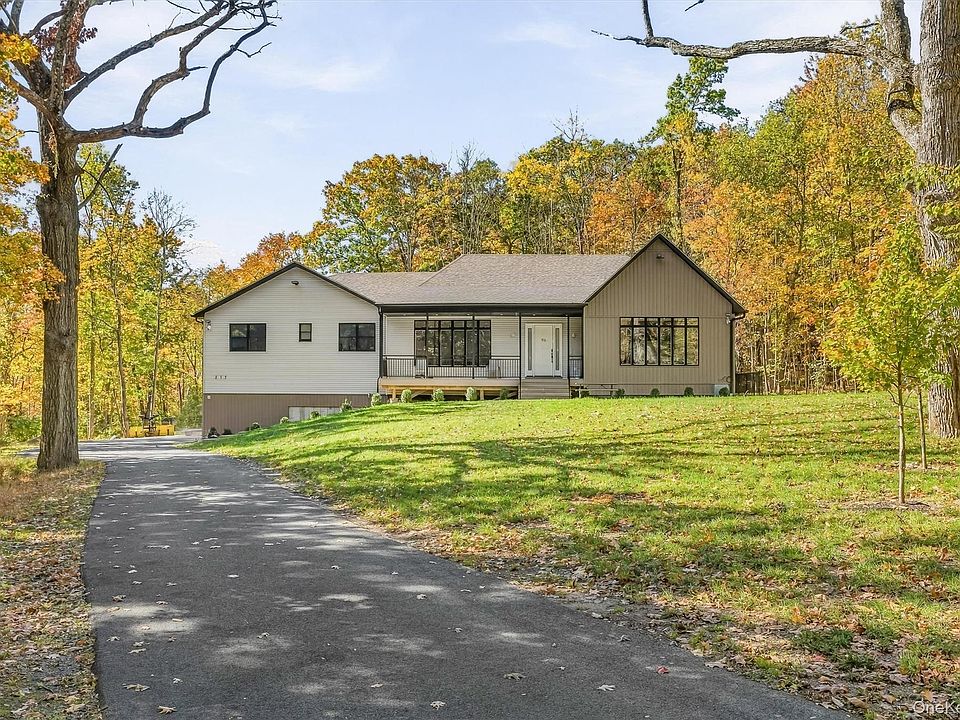1st image of 217 Maple Avenue