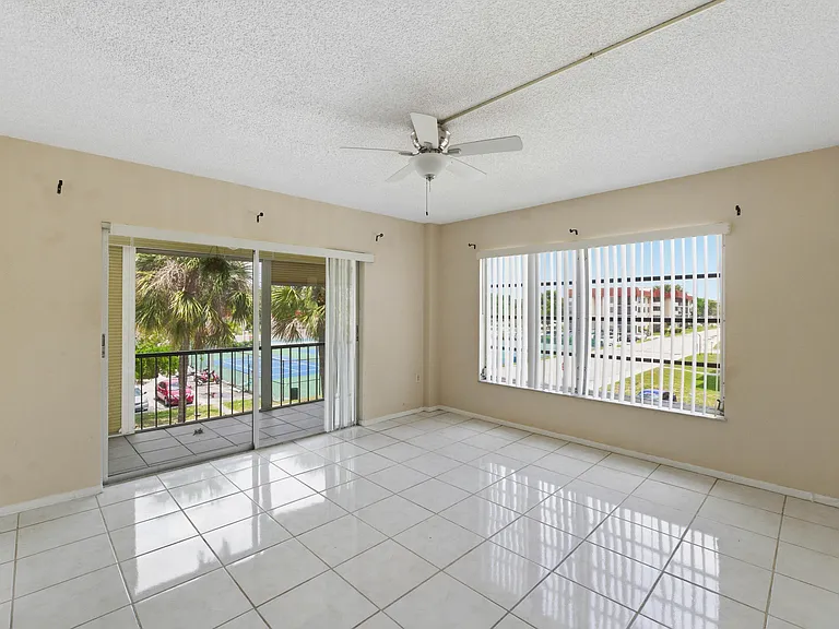 4152 Inverrary Dr #311 — Photo 7