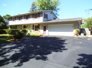 114 Sharpe St, Essexville, MI