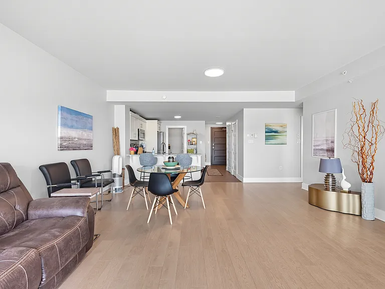 15 Kings Wharf Pl #501 — Photo 14