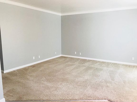 4th image of 3779 Blackford Ave