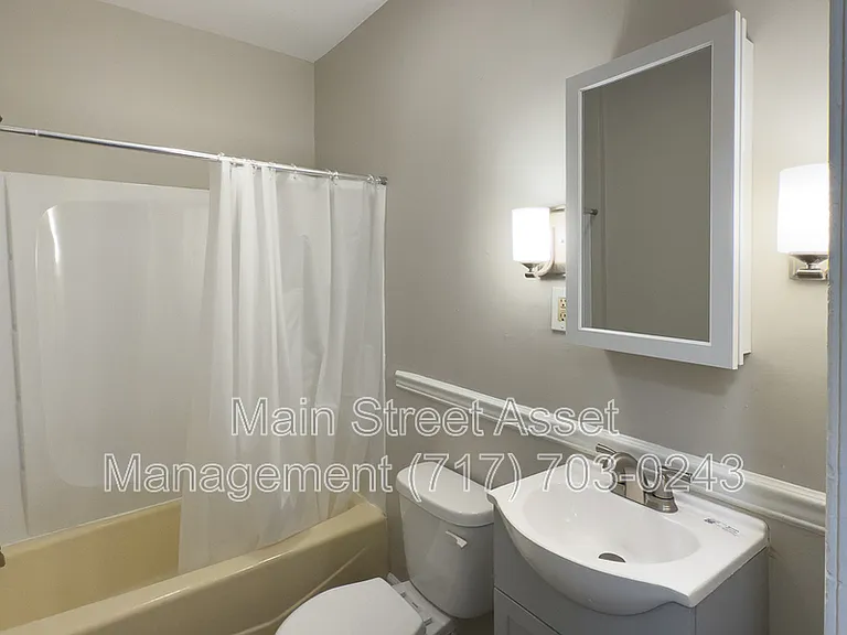 332 Chestnut St #2 — Photo 4