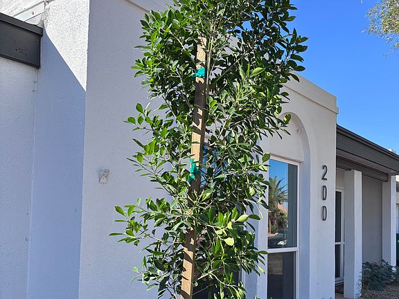 2nd image of 200 Bahia Ln E