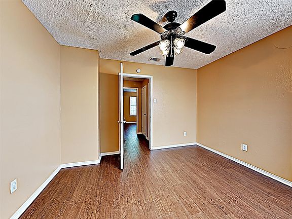 4th image of 146 Austin Stone Dr