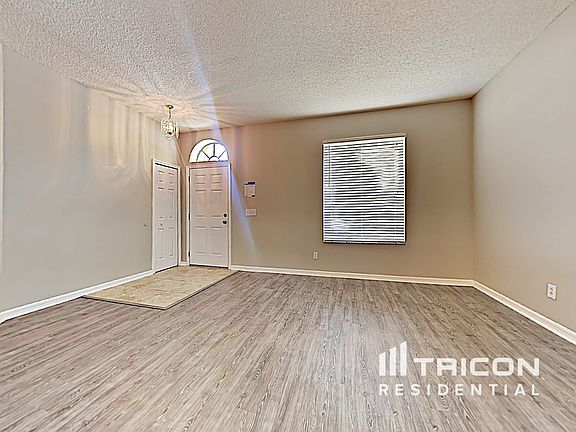 4th image of 11418 Village Brook Dr