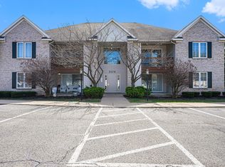 3170 W Crystal Waters Dr UNIT 3, Holland, MI 49424