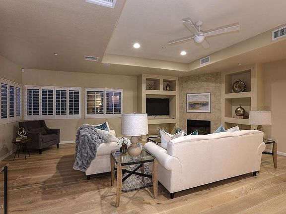 4th image of 15827 E Primrose Dr