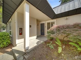 1611 102nd Pl NE #C1, Bellevue, WA 98004