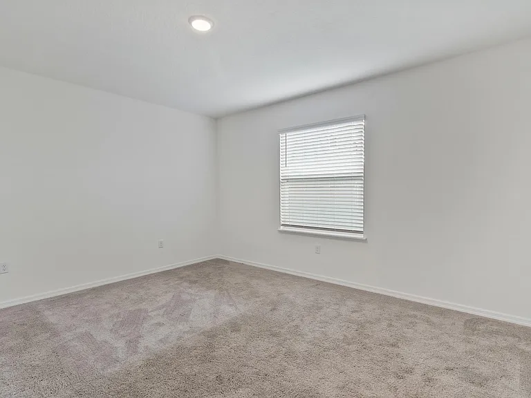 1154 Oak Bluff Dr — Photo 11