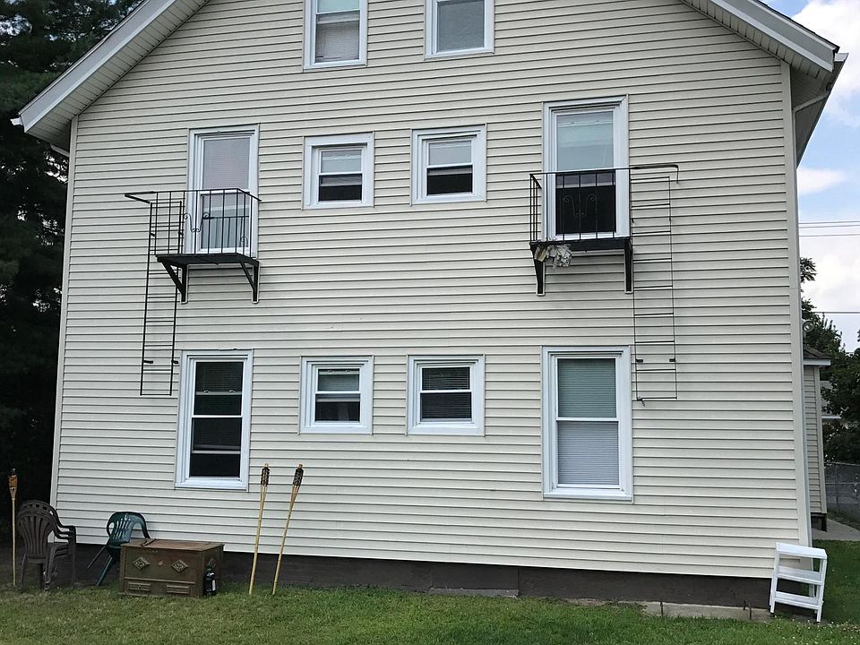 1st image of 58 Forest Ave Floor 1