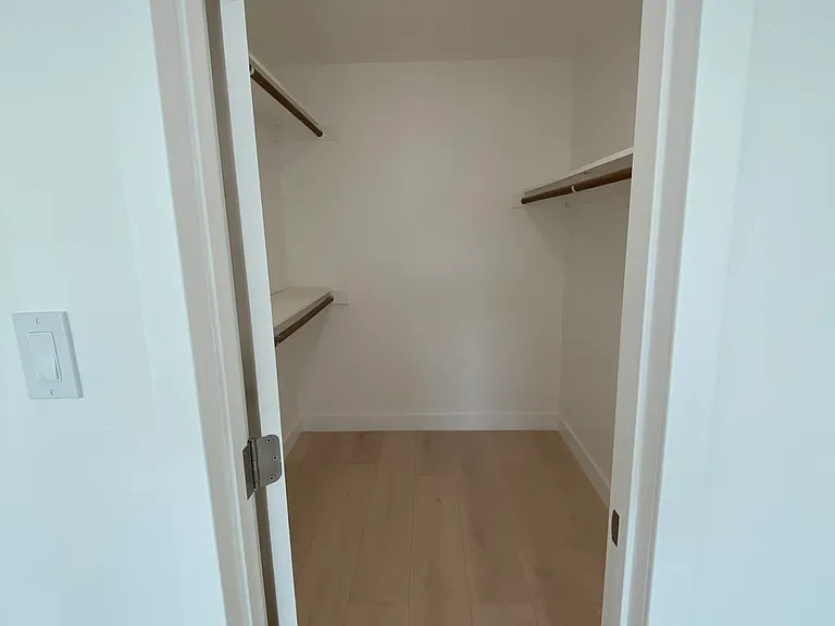 Walk in closet