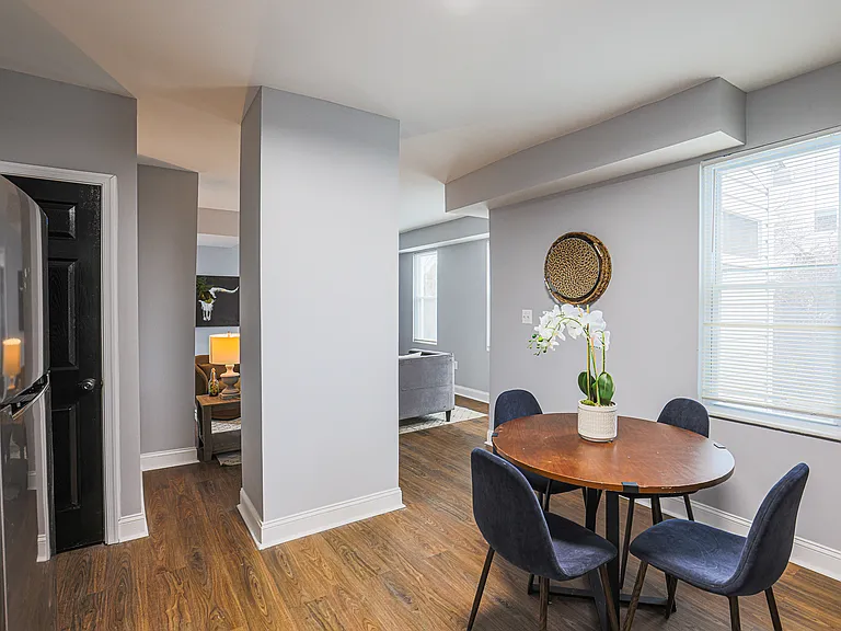 9 Glenmore Ave — Photo 18