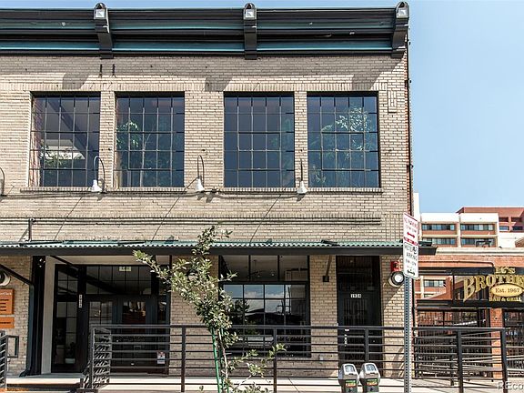 3rd image of 1936 Market St Unit U