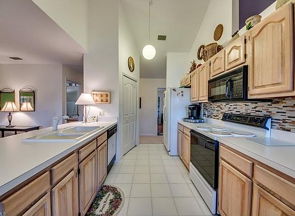 5th image of 15470 Admiralty Cir Unit 2